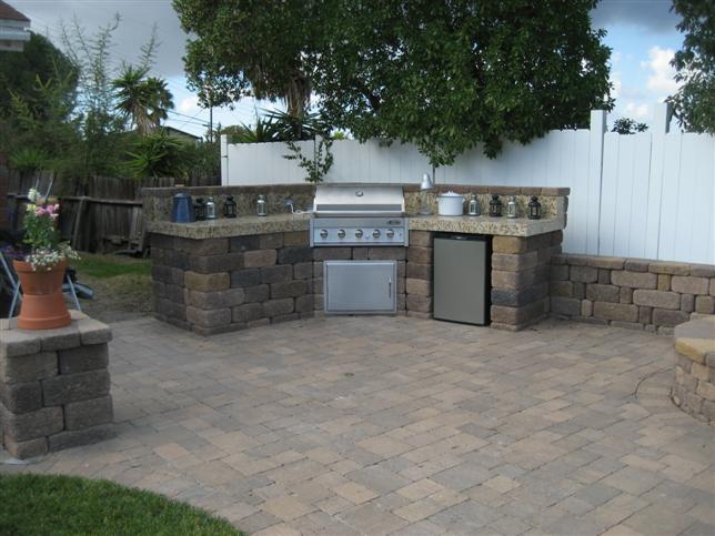 outdoor barbecue and paver patio in san diego