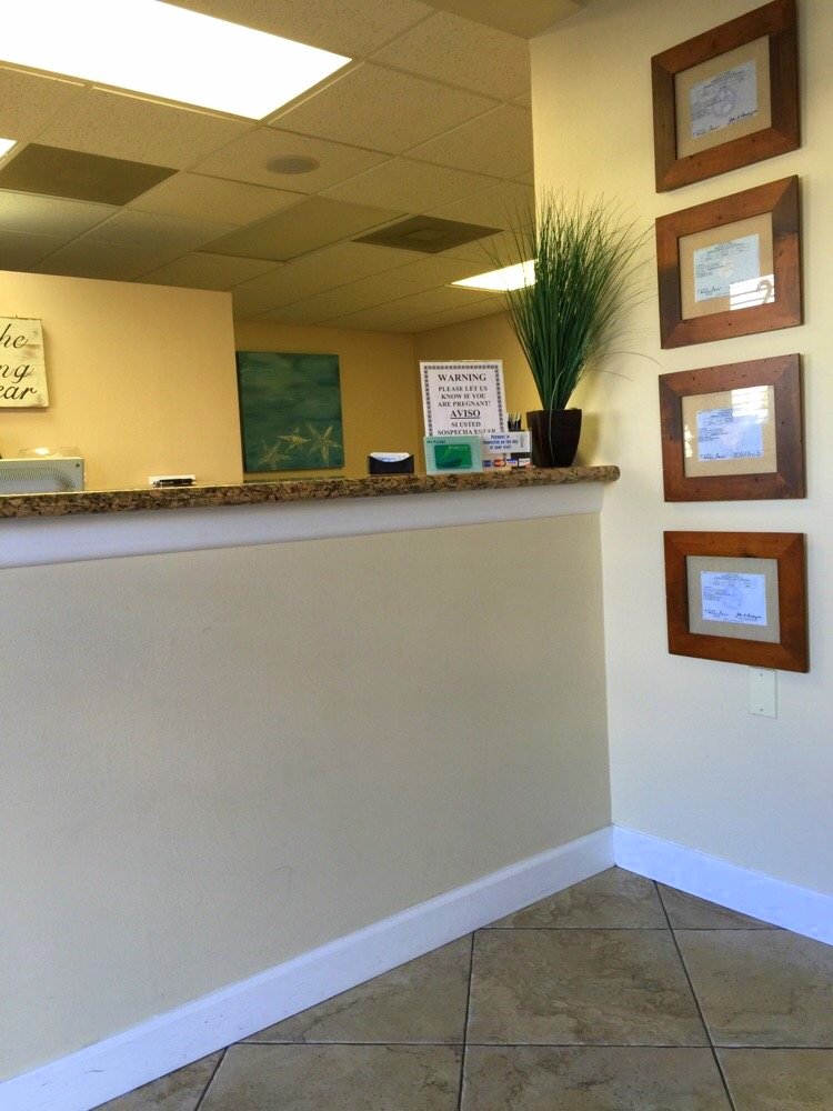 Front desk of our general dentistry in Ft. Lauderdale just opposite Mobil g