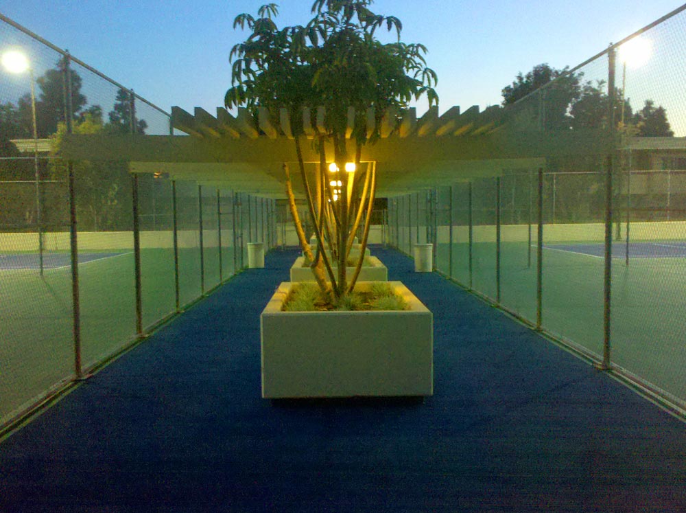 Entertainment Area Between Tennis Courts